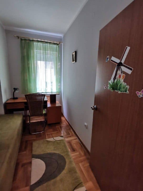 2-bedroom apartment in Peฤka
