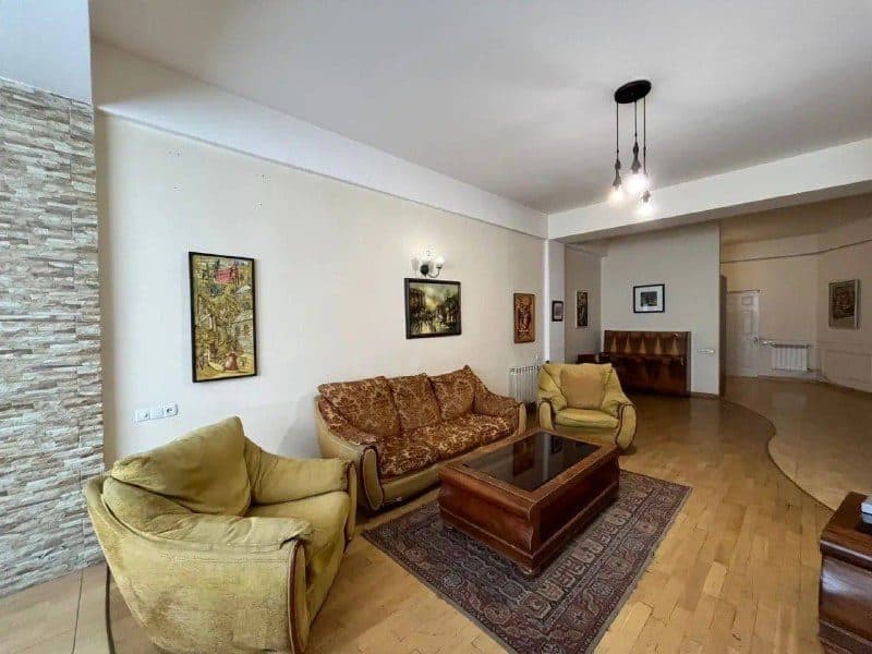 3-bedroom apartment in Central Yerevan