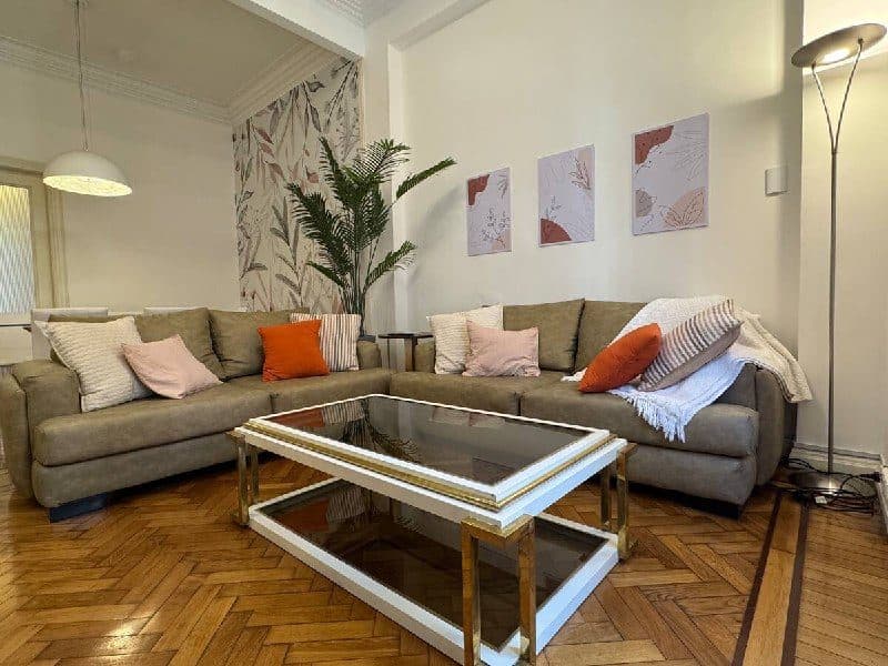 3-bedroom Art Deco apartment in Recoleta