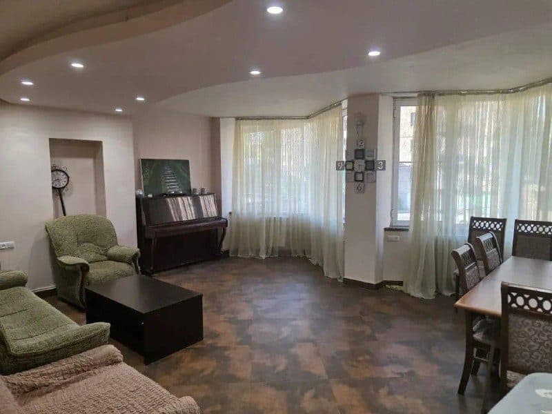 3-bedroom in Kanaker-Zeytun